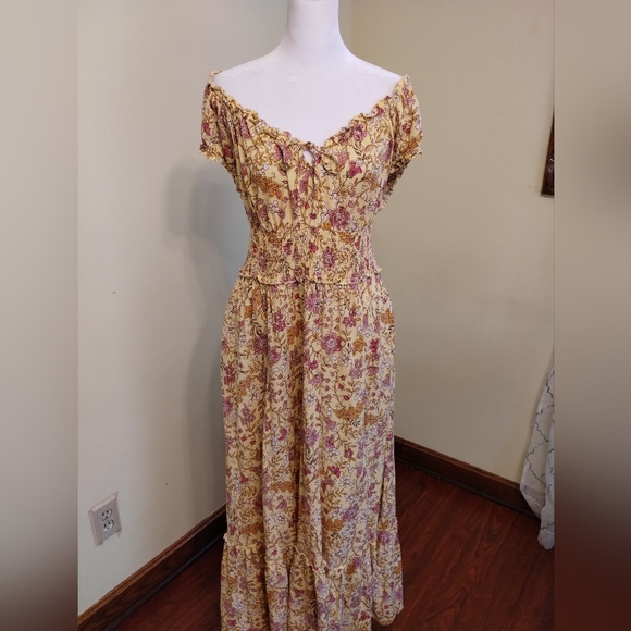 Old Navy Women's Yellow Floral Smocked Maxi Dress Short sleeve Size L - Picture 8 of 16
